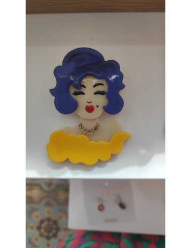 Broche - cheveux bleus